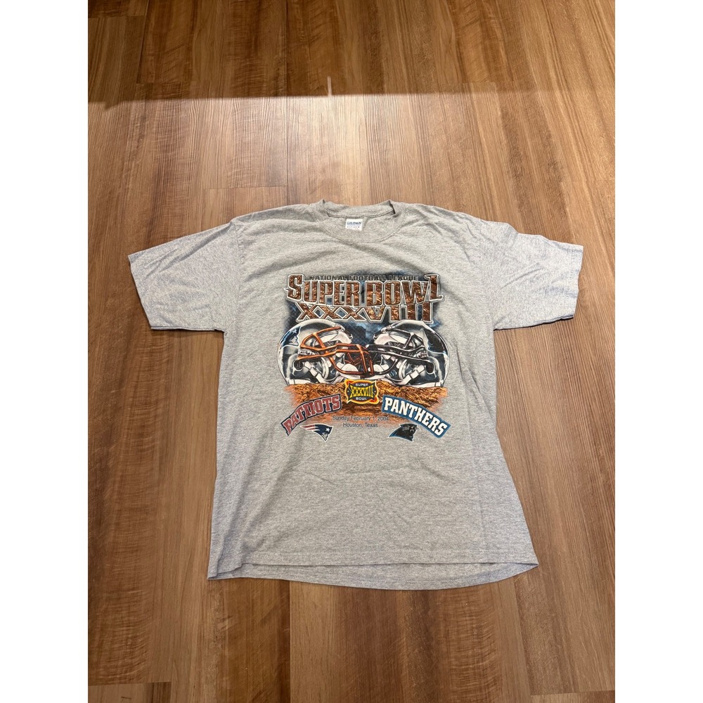 Gildan T-Shirt Mens L Gray Super Bowl XXXVIII Patriots vs Panthers 2004 NFL